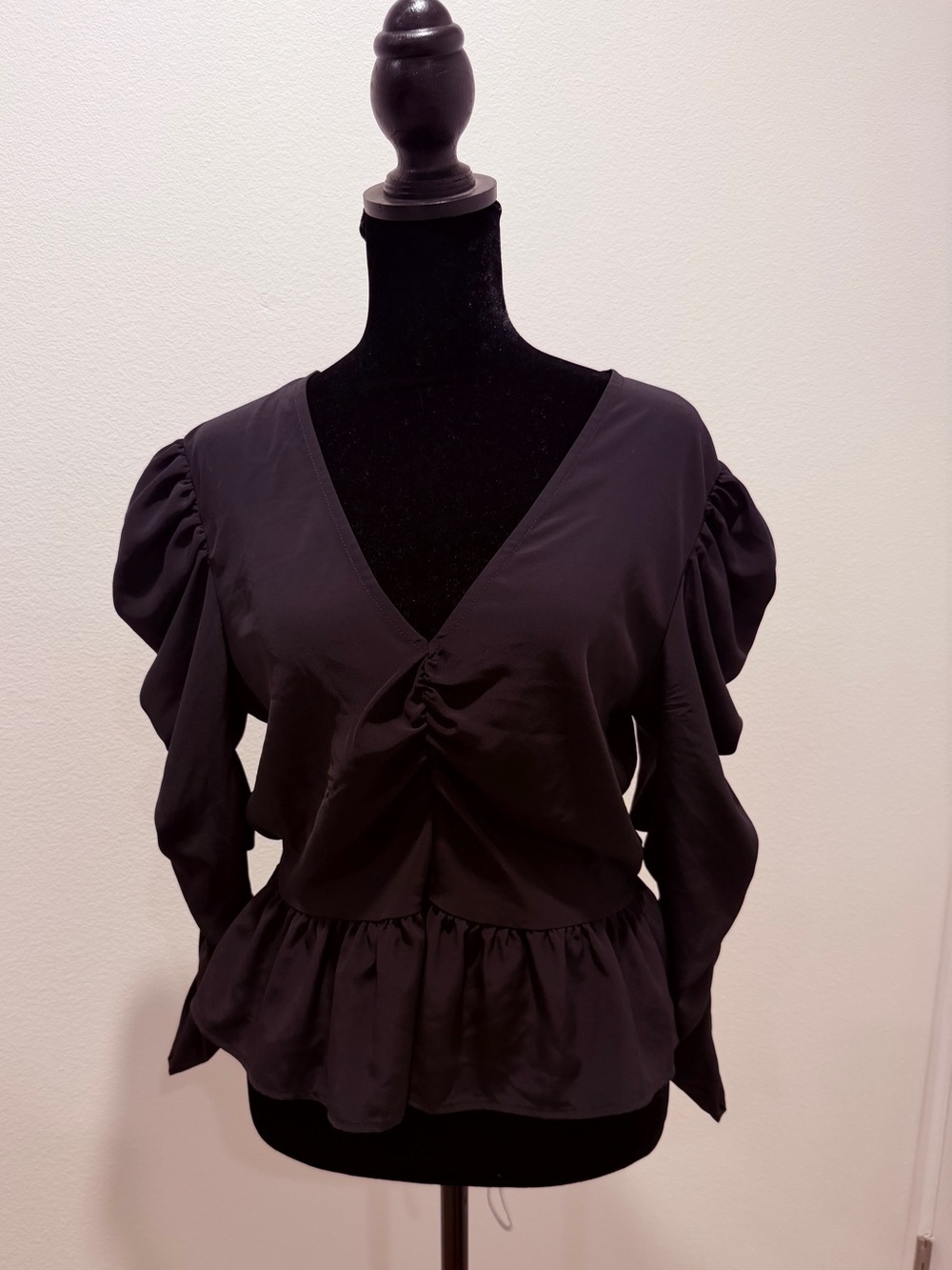 Topshop Black V-Neck Peplum Puff Sleeve Blouse - Picture 12 of 13
